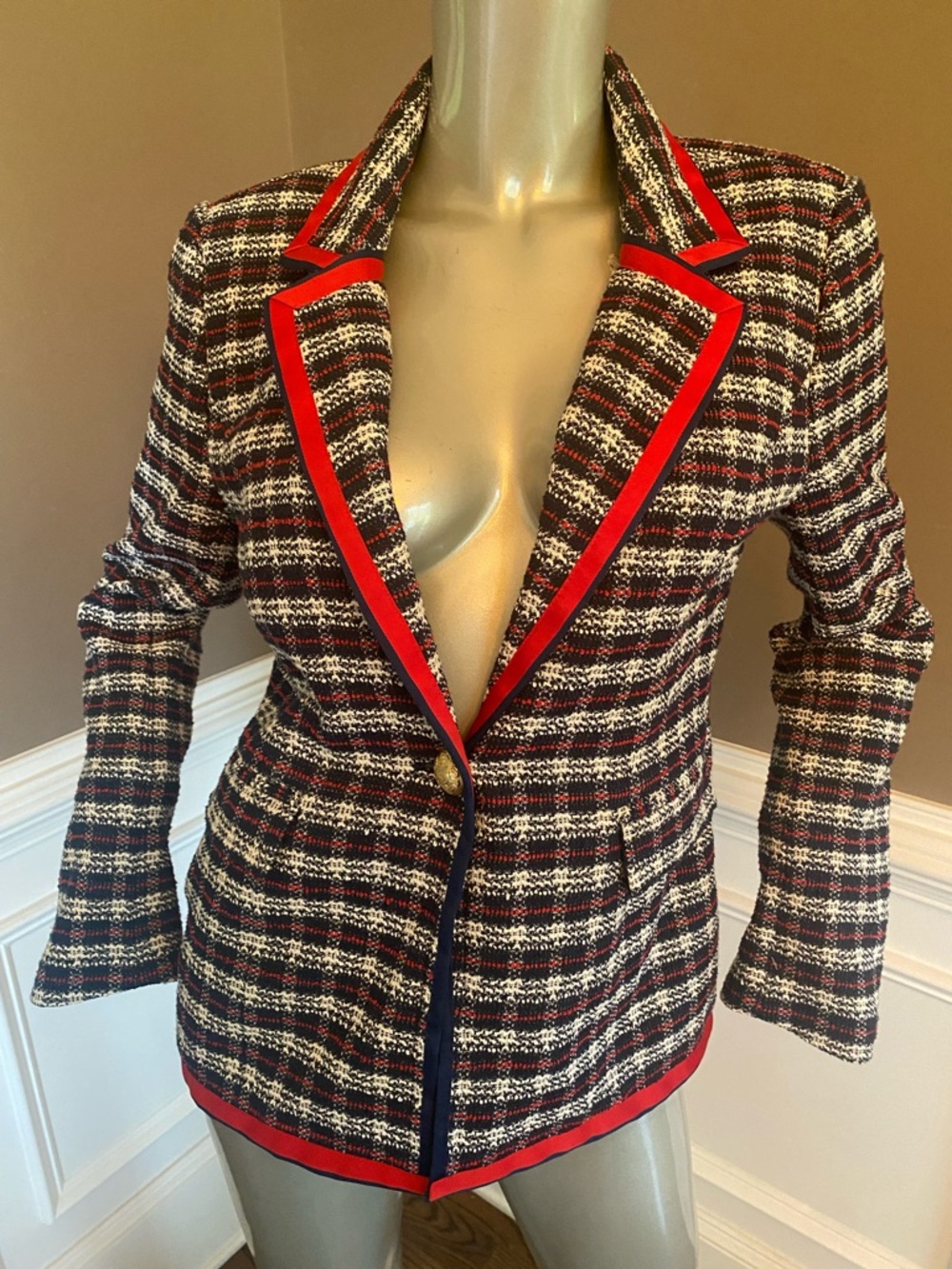 Court & Rowe Woven Navy Plaid Blazer with Red Trim -size 8